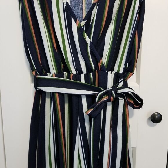 C-mode striped jumpsuit  - Picture 3 of 6